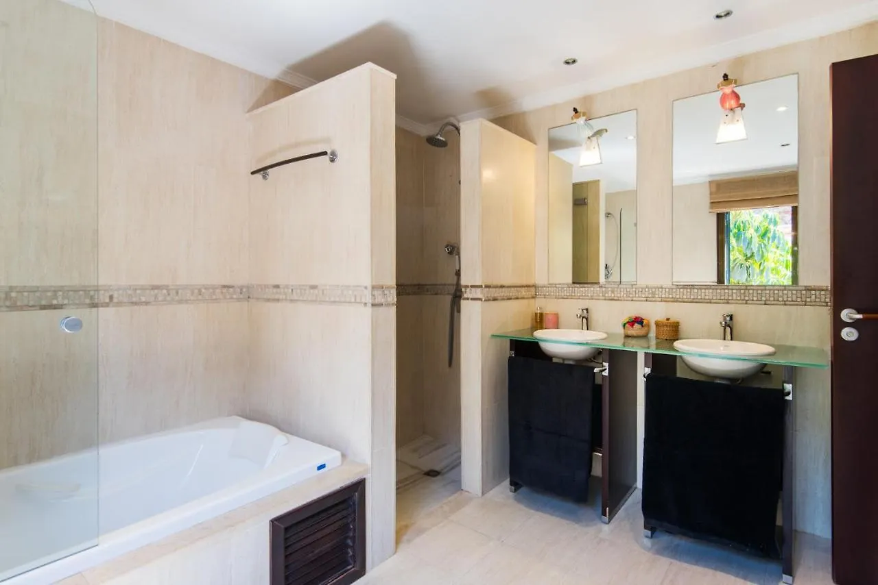 Holiday home Villa Andalucia Atlantida, Casa Con Piscina Privada Alhaurin de la Torre